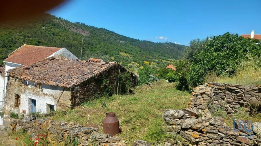 Moradia T2 para Venda em Espírito Santo, Nossa Senhora da Graça e São Simão Foto 2