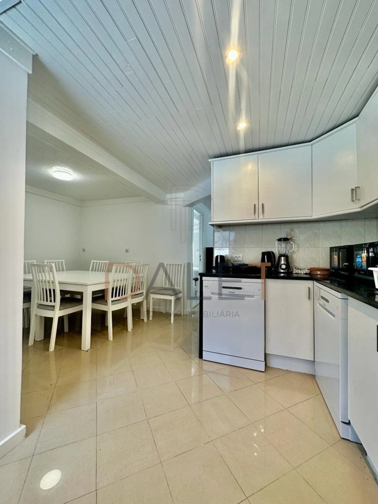 Quarto para Arrendamento em Ajuda Foto 10