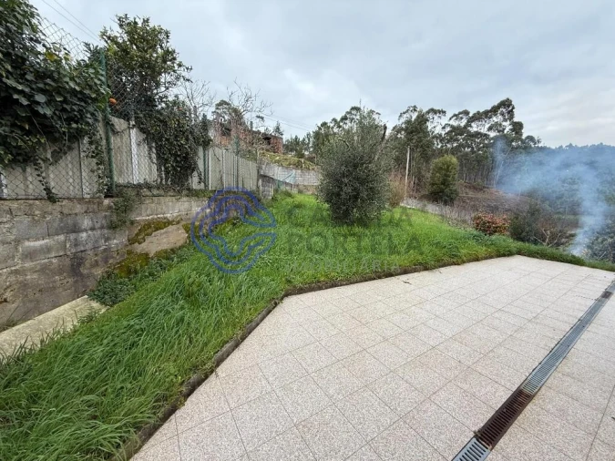 Moradia T4 para Venda em Vilar de Mouros Foto 18