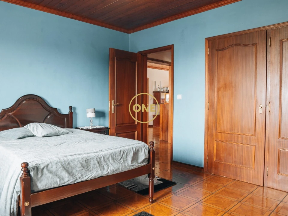 Moradia T4 para Venda em Arrifes Foto 26