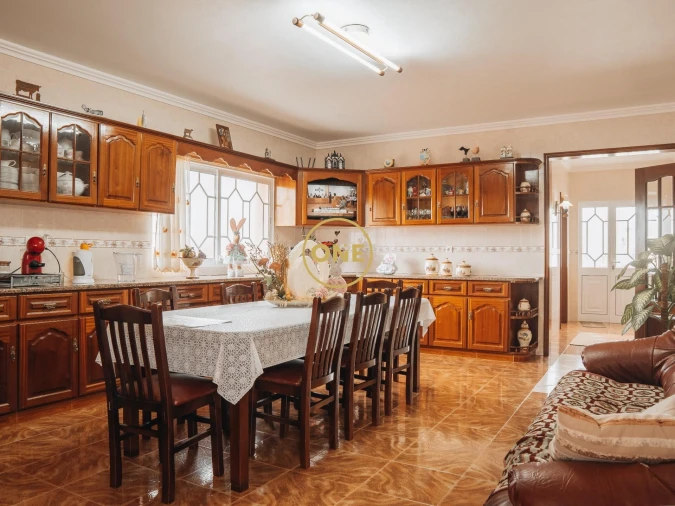 Moradia T4 para Venda em Arrifes Foto 13