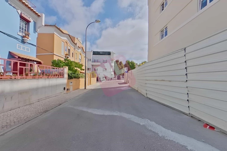 Moradia T3 para Venda em Areeiro Foto 9