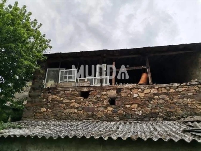 Moradia T3 para Venda em Rabal Foto 4