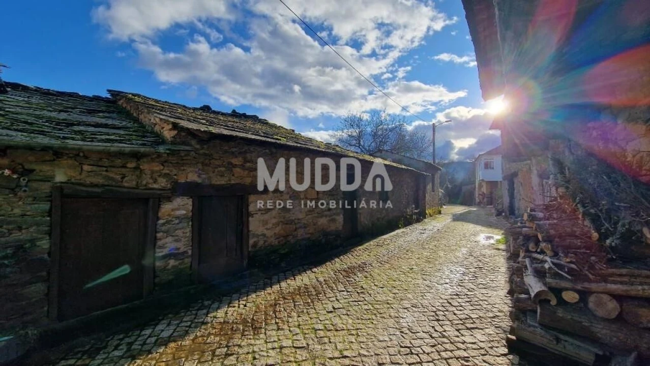 Moradia T3 para Venda em Rabal Foto 1