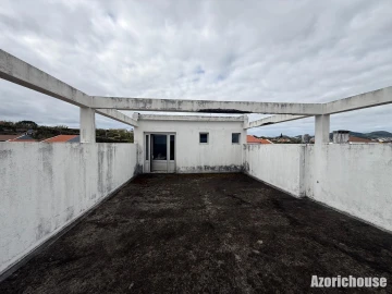 Prédio para Venda em Rabo de Peixe