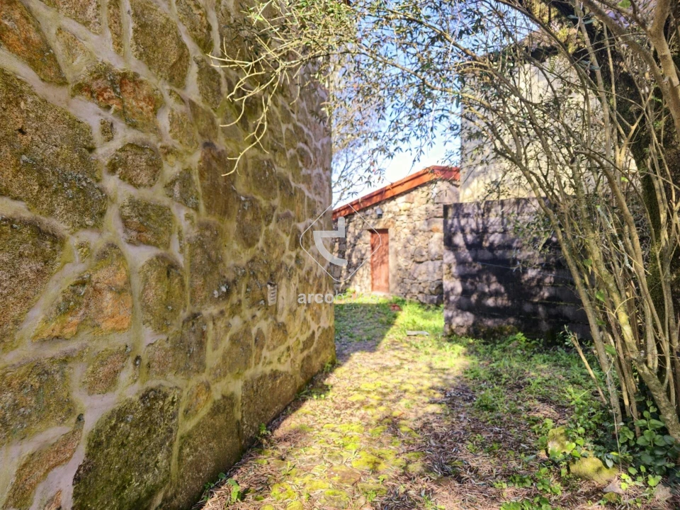 Moradia T1 para Venda em Azere Foto 13