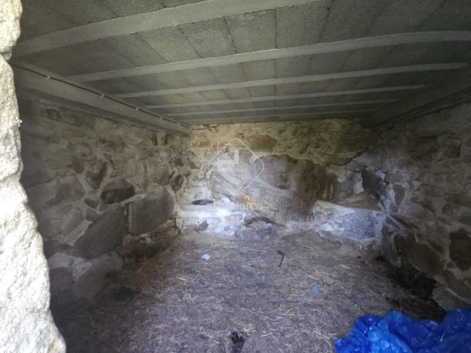 Moradia T1 para Venda em Azere Foto 24