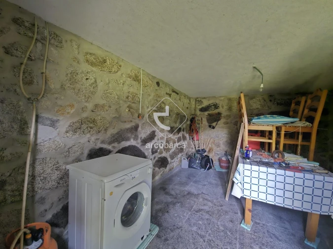 Moradia T1 para Venda em Azere Foto 9