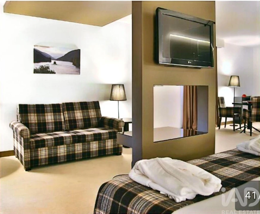 Loja para Venda em Cepões, Meijinhos e Melcões Foto 22