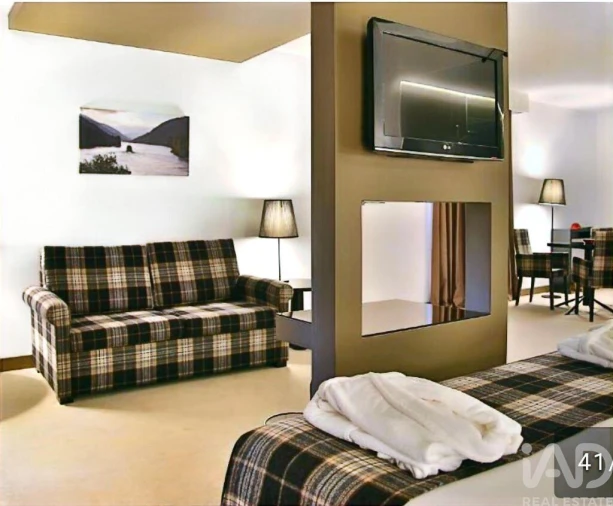 Loja para Venda em Cepões, Meijinhos e Melcões Foto 22