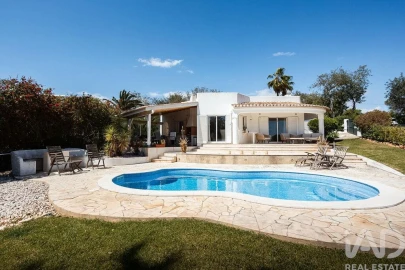 Moradia T3 para Venda em Albufeira e Olhos de Água