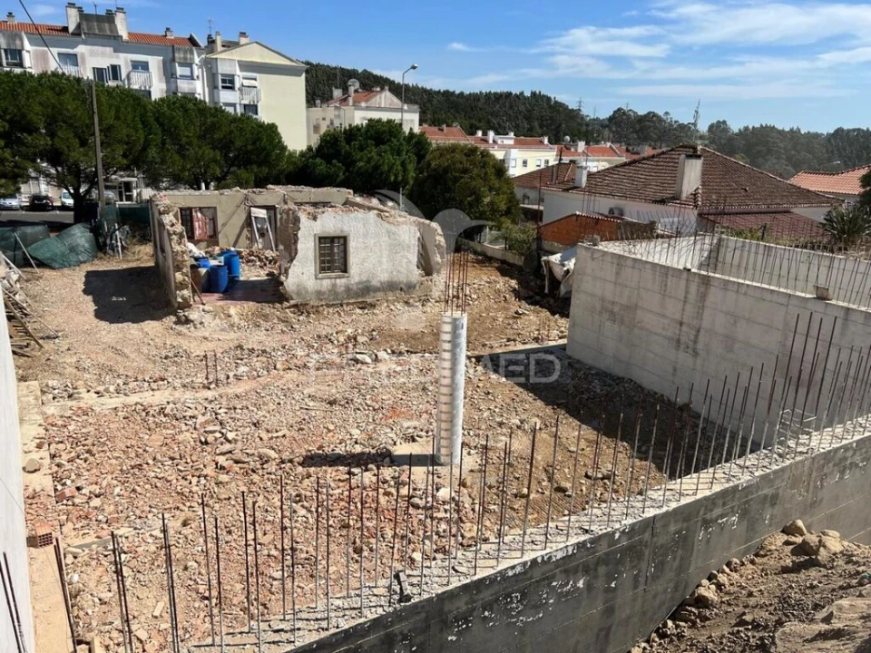 Terreno para Venda em Rio de Mouro Foto 17