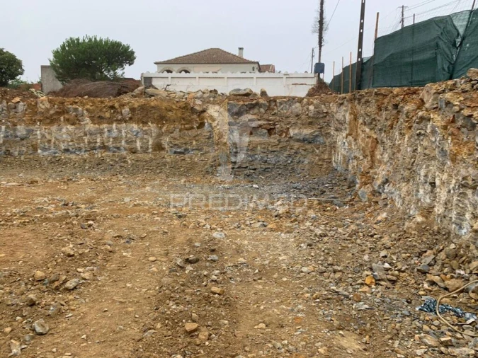 Terreno para Venda em Rio de Mouro Foto 8