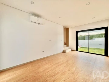 Moradia T3 para Venda em Antas e Abade de Vermoim