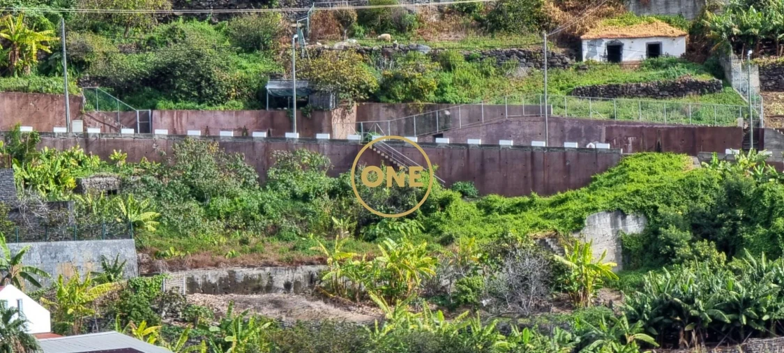Terreno para Venda em Ribeira Brava Foto 6