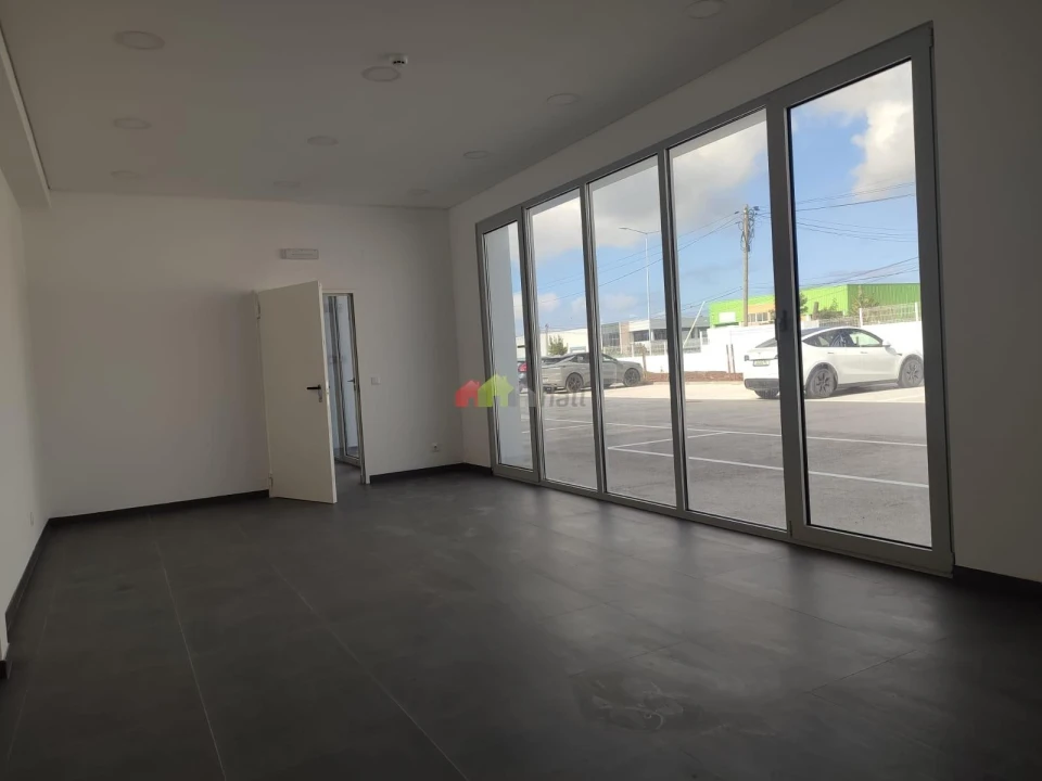 Armazém para Arrendamento em Moita Foto 8