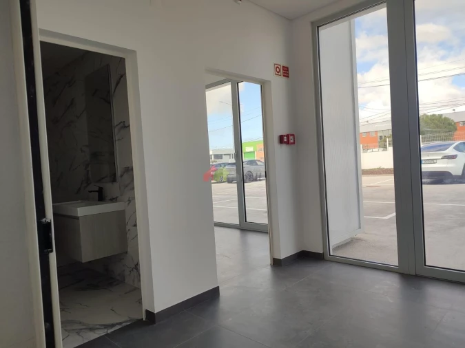 Armazém para Arrendamento em Moita Foto 5