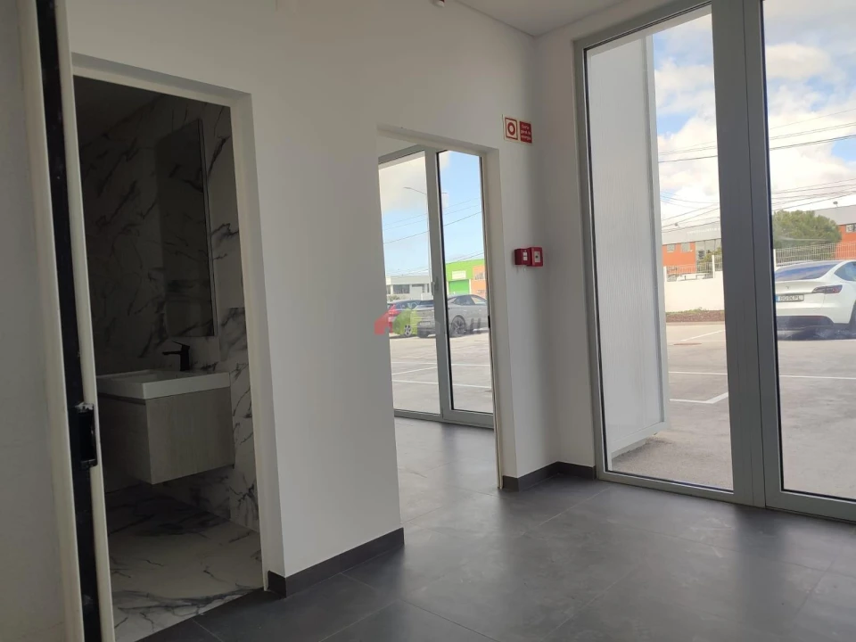 Armazém para Arrendamento em Moita Foto 5