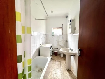 Moradia T2 para Venda em Castanheira de Pêra e Coentral