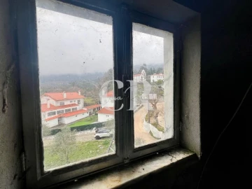 Moradia T2 para Venda em Castanheira de Pêra e Coentral