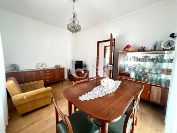 Moradia T2 para Venda em Castanheira de Pêra e Coentral