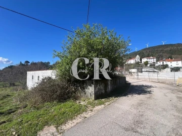 Moradia T2 para Venda em Castanheira de Pêra e Coentral