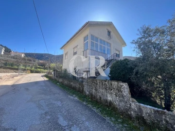 Moradia T2 para Venda em Castanheira de Pêra e Coentral