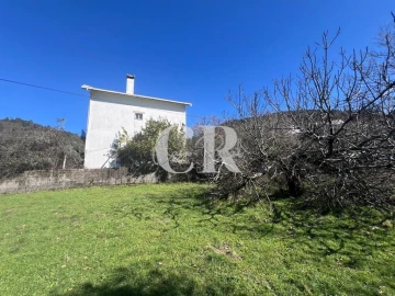 Moradia T2 para Venda em Castanheira de Pêra e Coentral