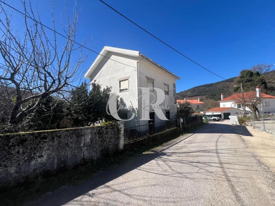 Moradia T2 para Venda em Castanheira de Pêra e Coentral Foto 2