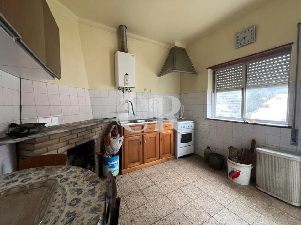 Moradia T2 para Venda em Castanheira de Pêra e Coentral Foto 11