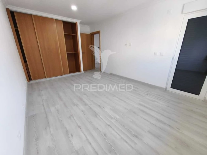 Moradia T5 para Venda em Amora Foto 19