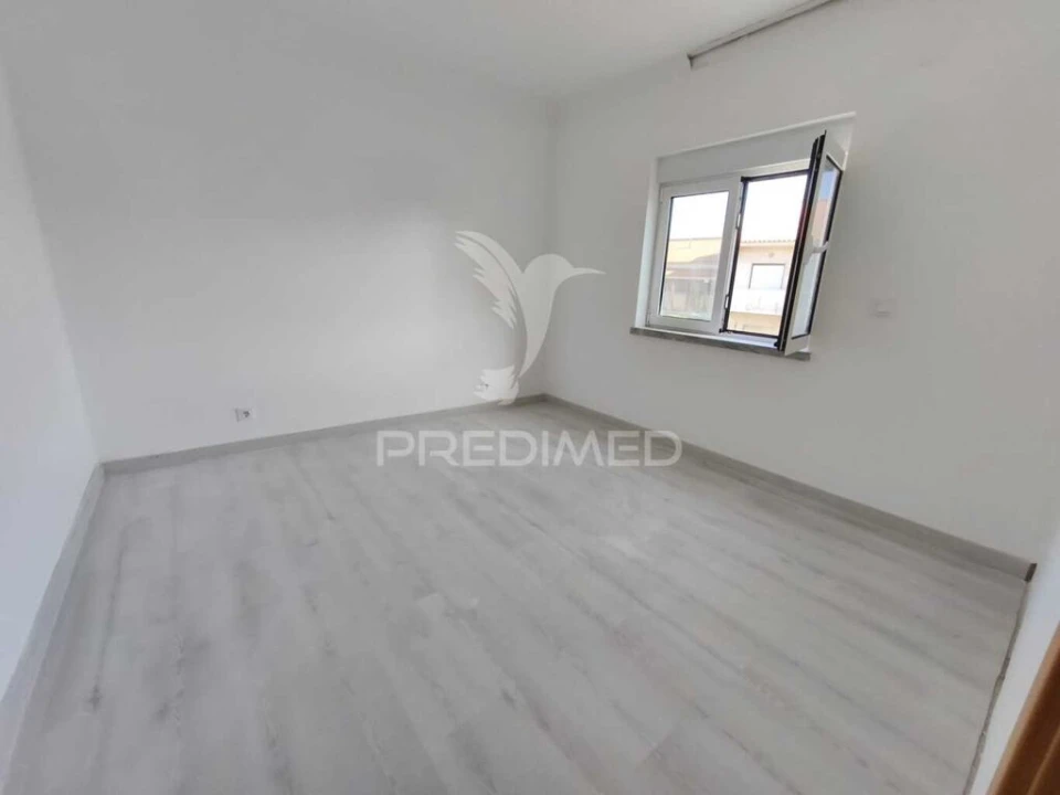 Moradia T5 para Venda em Amora Foto 14