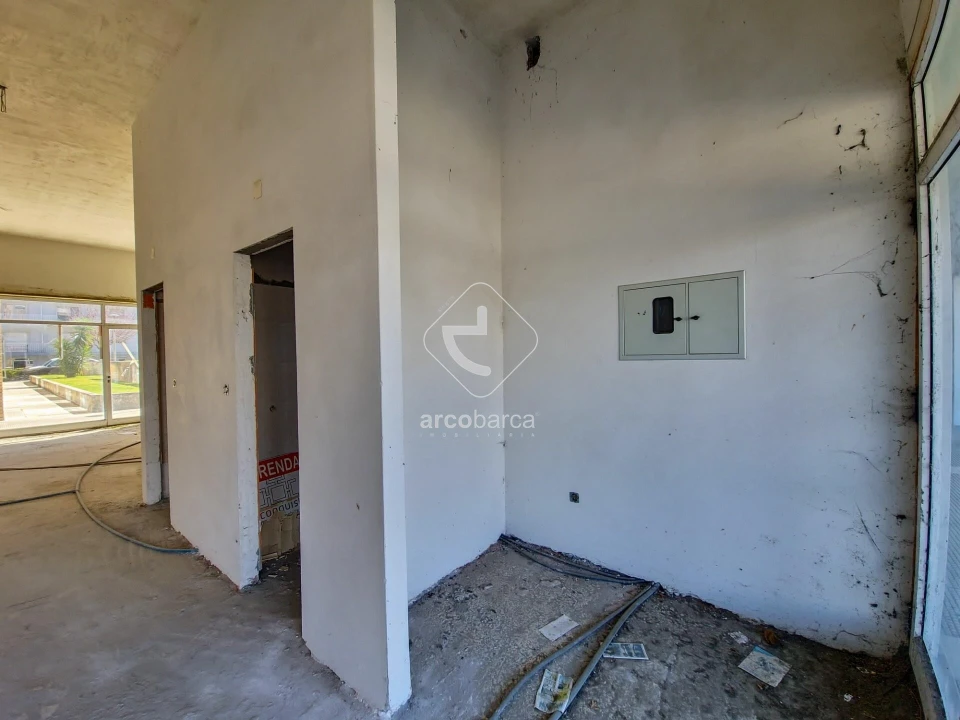 Loja para Arrendamento em Ponte da Barca, V.N. Muía, Paço Vedro Magalhães Foto 5