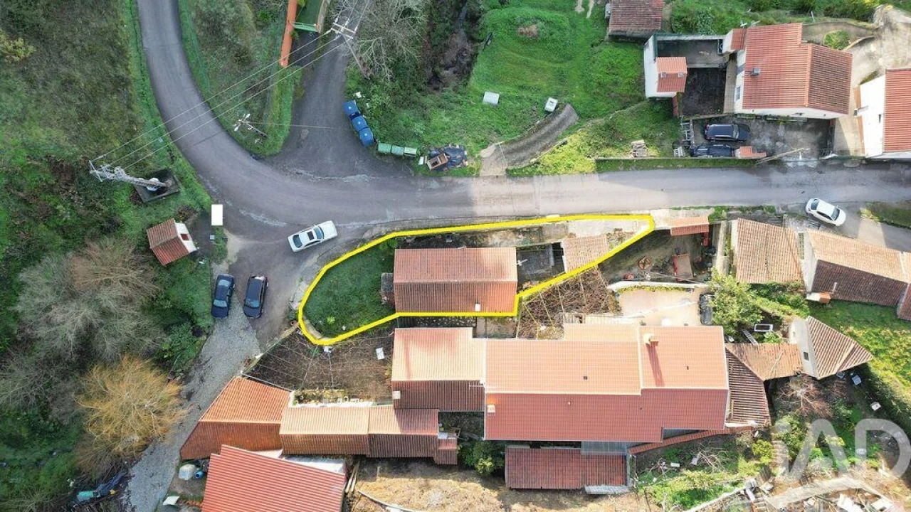 Moradia T3 para Venda em Vila Nova Foto 27