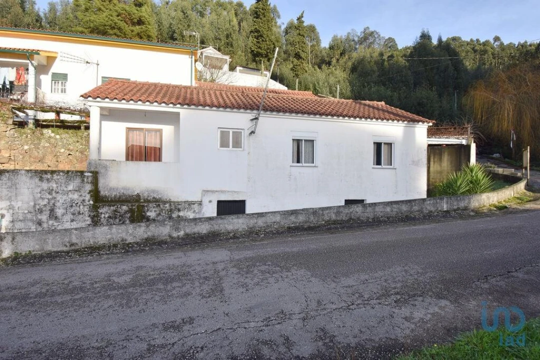 Moradia T3 para Venda em Vila Nova Foto 2