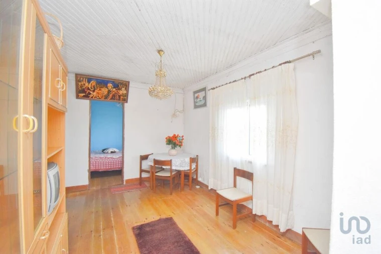 Moradia T3 para Venda em Vila Nova Foto 8