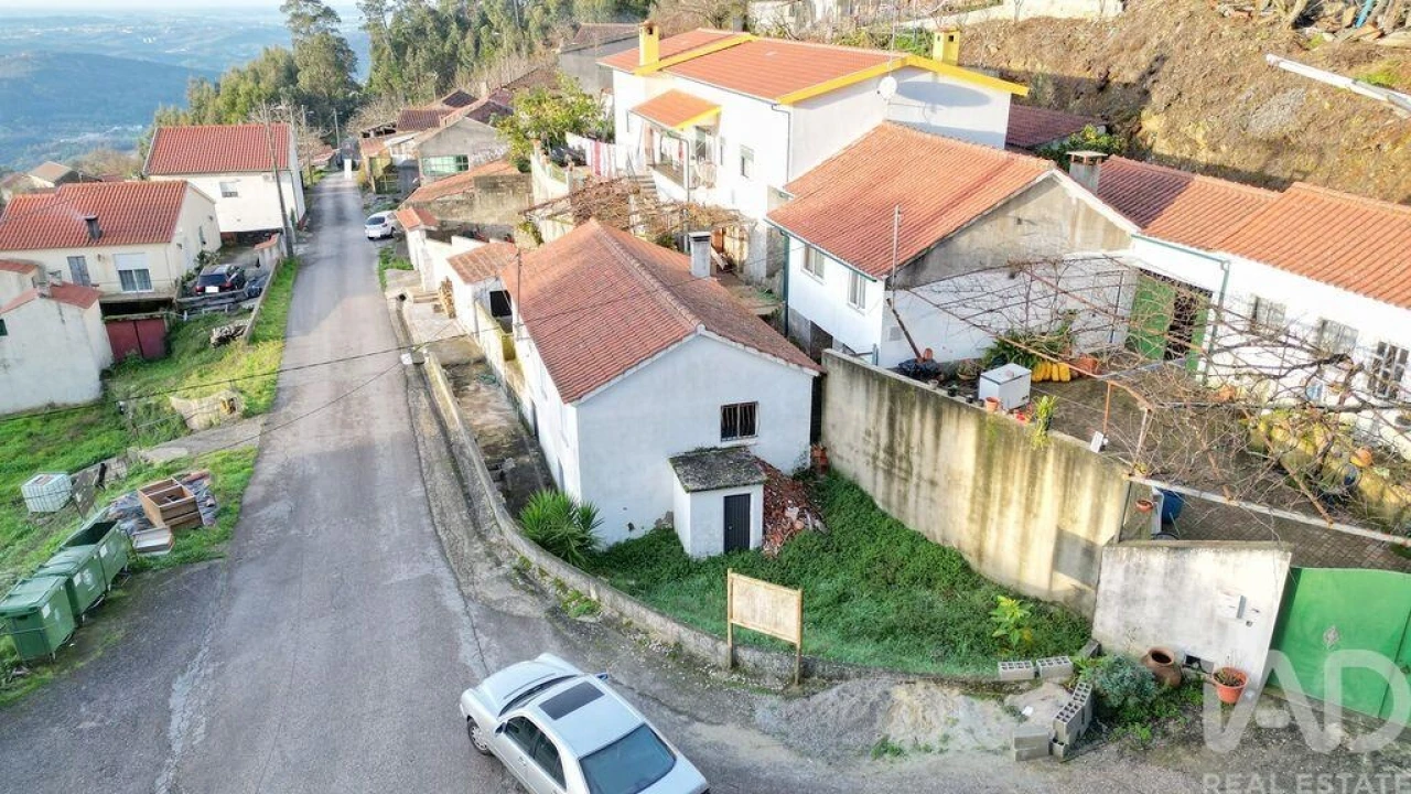 Moradia T3 para Venda em Vila Nova Foto 26