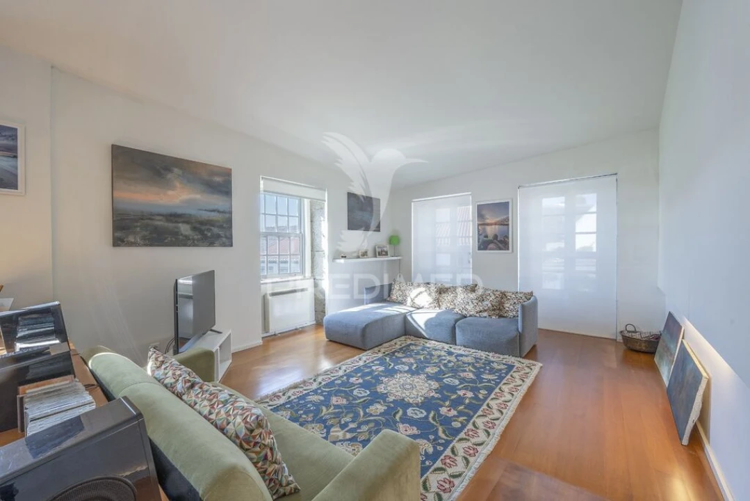 Moradia T5 para Venda em Angra (São Pedro) Foto 6