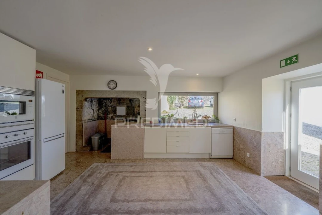 Moradia T5 para Venda em Angra (São Pedro) Foto 12