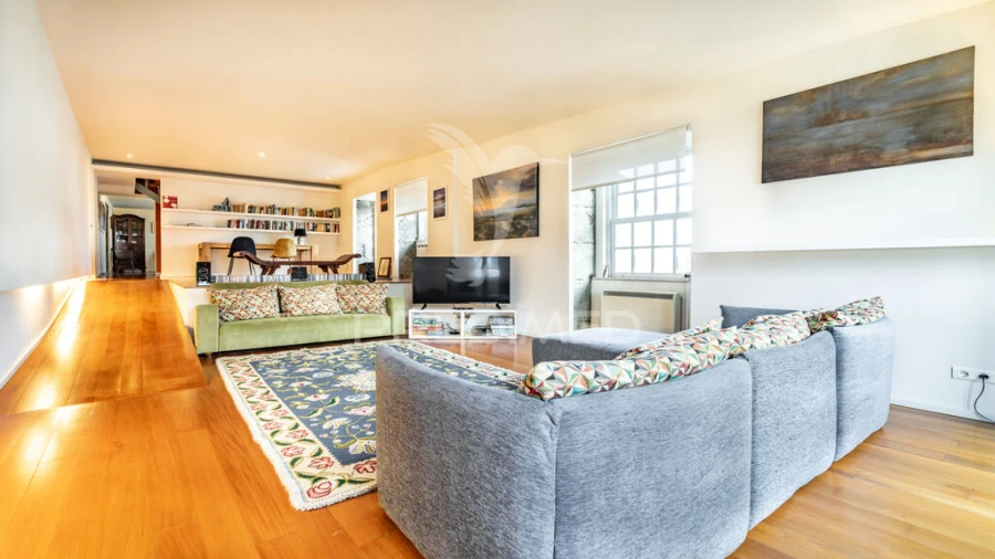 Moradia T5 para Venda em Angra (São Pedro) Foto 1