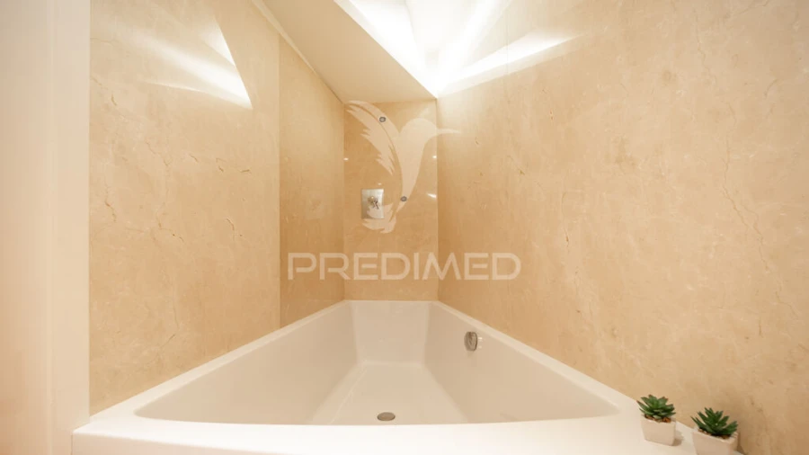 Moradia T5 para Venda em Angra (São Pedro) Foto 10