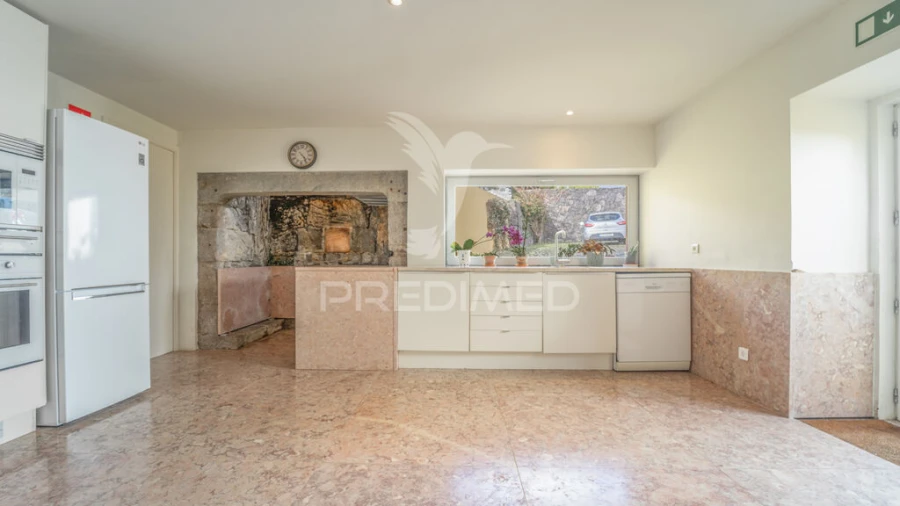 Moradia T5 para Venda em Angra (São Pedro) Foto 7