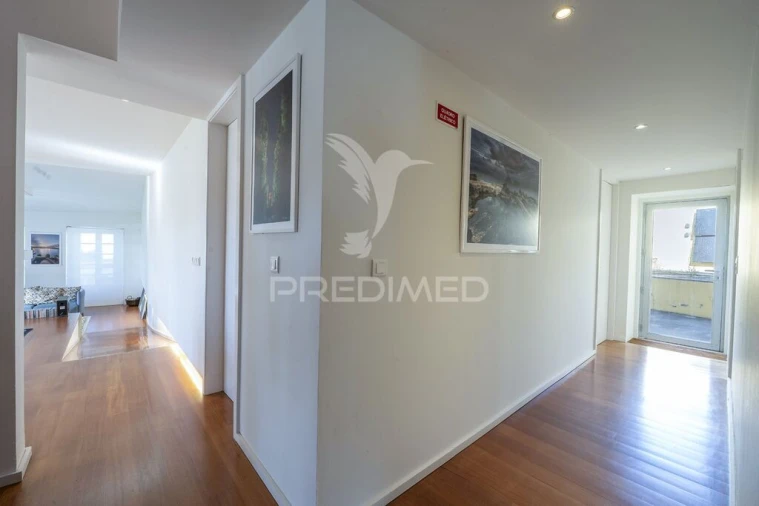 Moradia T5 para Venda em Angra (São Pedro) Foto 10