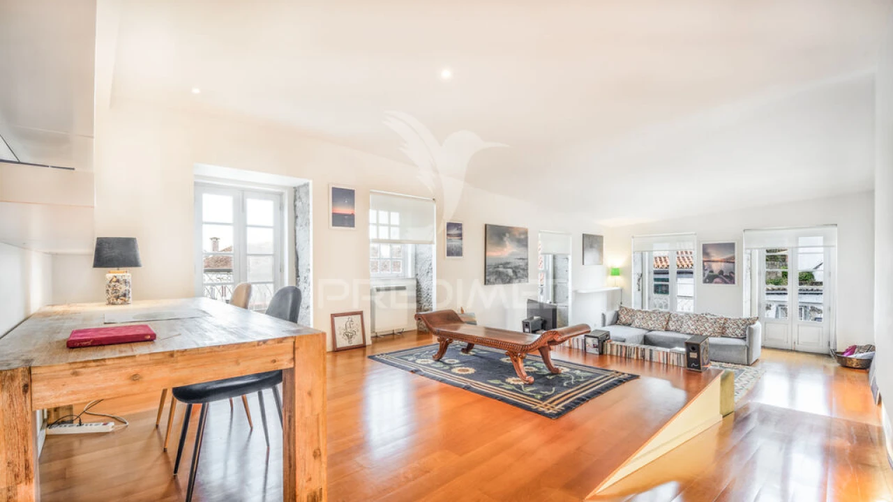 Moradia T5 para Venda em Angra (São Pedro) Foto 2