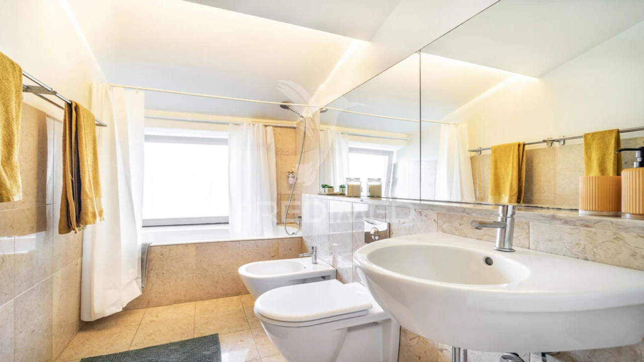 Moradia T5 para Venda em Angra (São Pedro) Foto 19