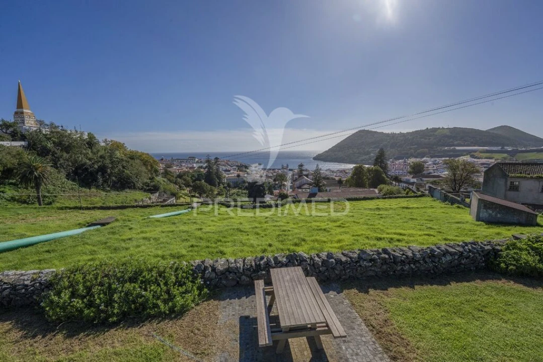 Moradia T5 para Venda em Angra (São Pedro) Foto 2