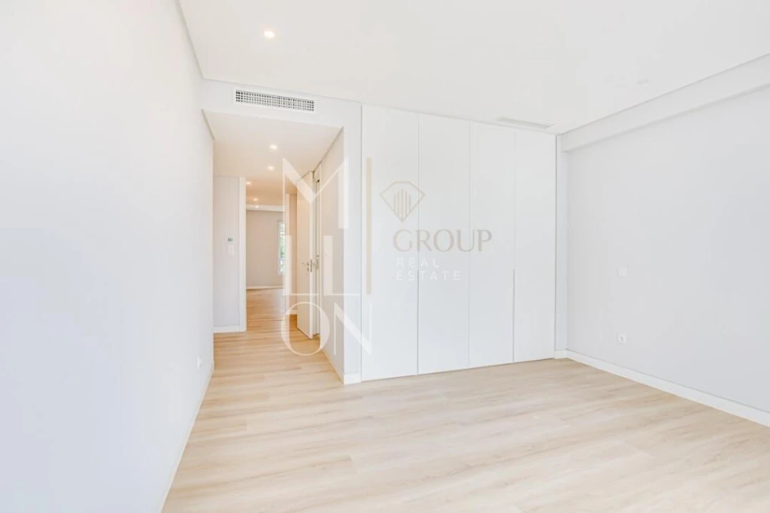 Apartamento T3 para Venda em Carcavelos e Parede Foto 35