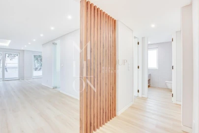 Apartamento T3 para Venda em Carcavelos e Parede