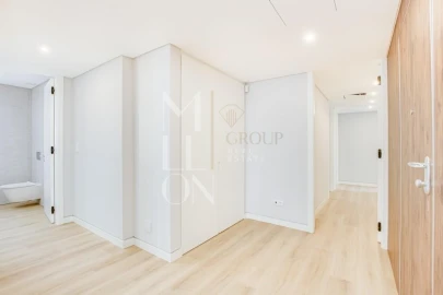 Apartamento T3 para Venda em Carcavelos e Parede