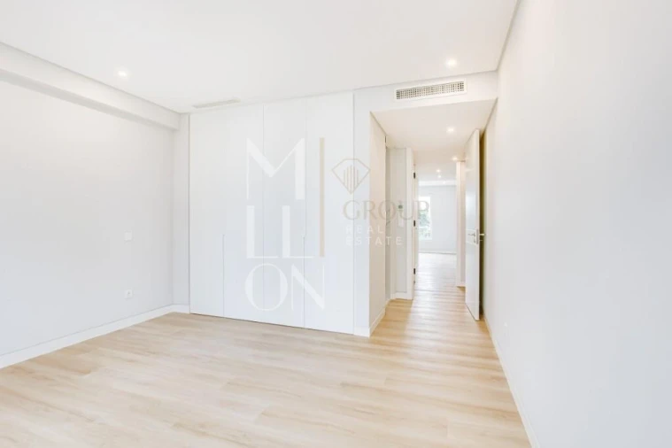 Apartamento T3 para Venda em Carcavelos e Parede Foto 31